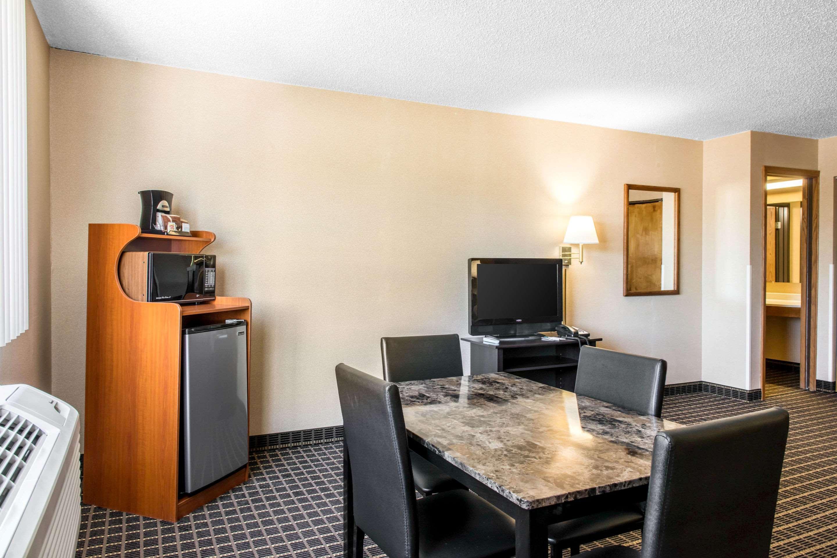Quality Inn Meadville Εξωτερικό φωτογραφία